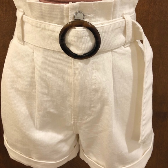 5/25$ Must BUY 5!! Forever 21 High waisted belted denim shorts. NWT size 28. - Picture 5 of 16
